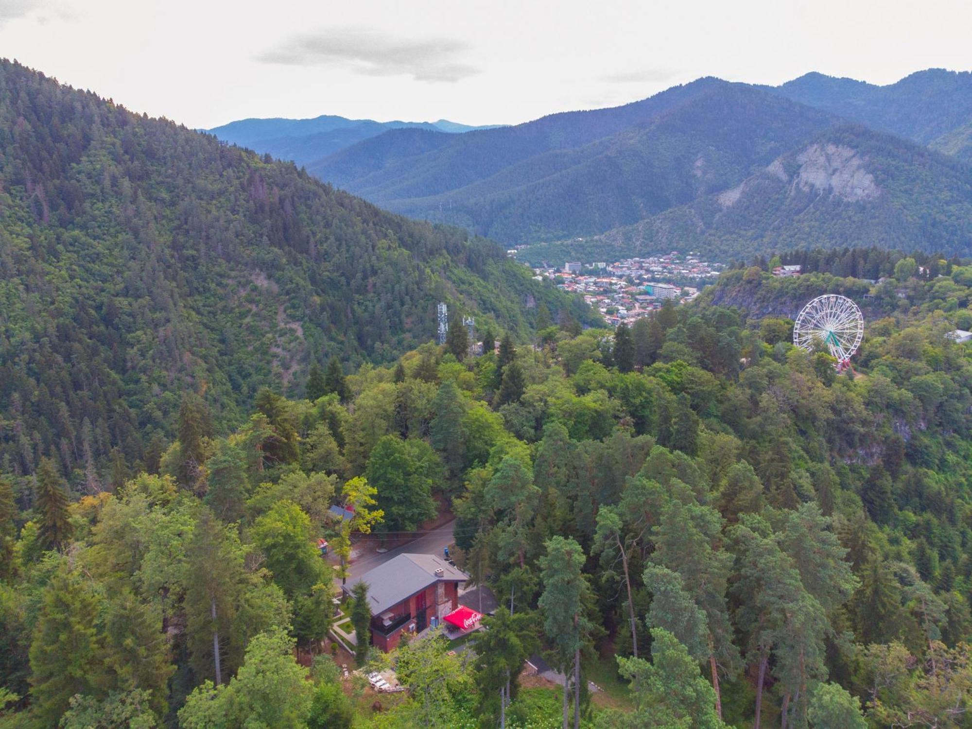 Hotel Evergreen Боржоми Екстериор снимка