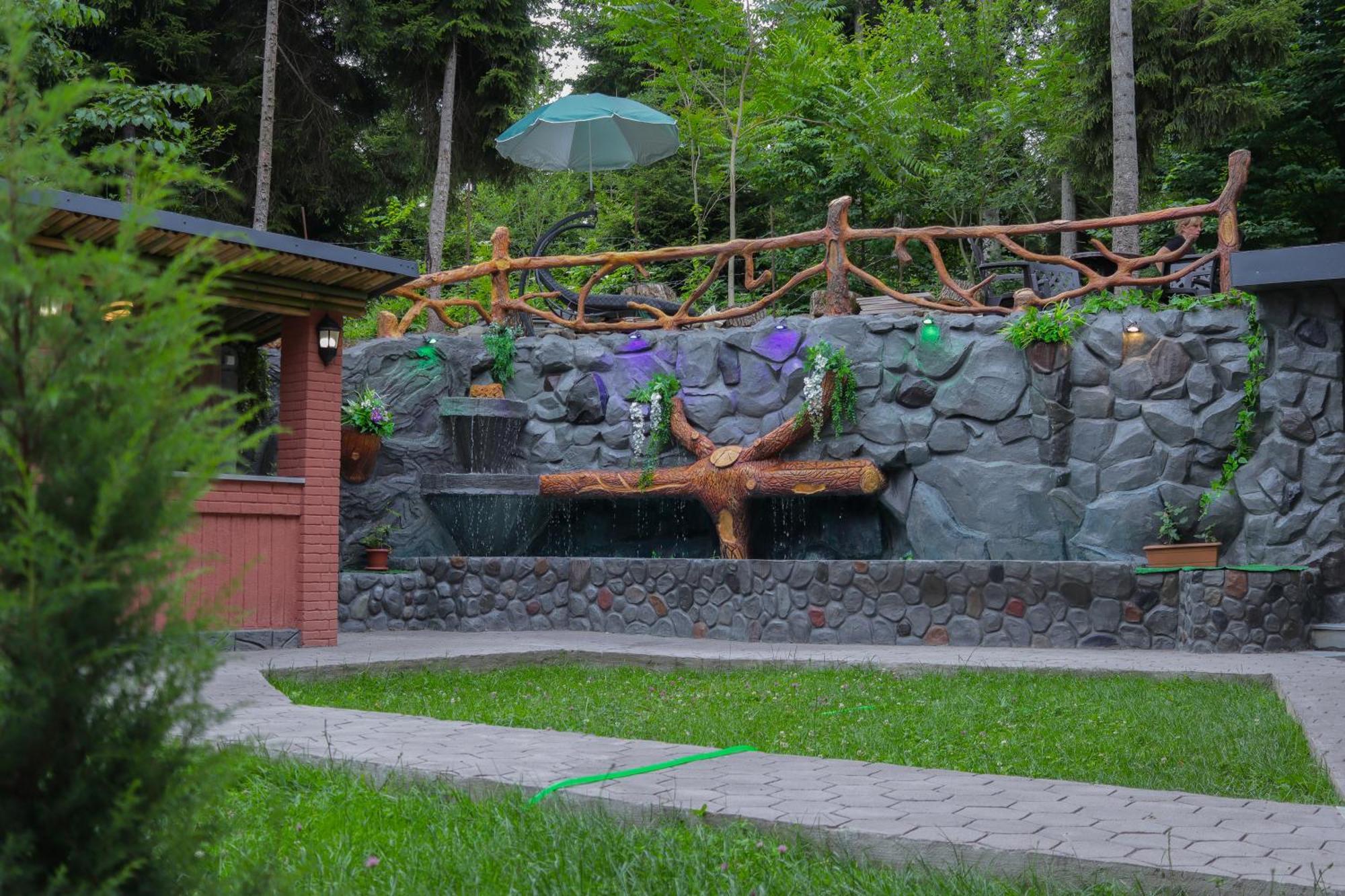 Hotel Evergreen Боржоми Екстериор снимка