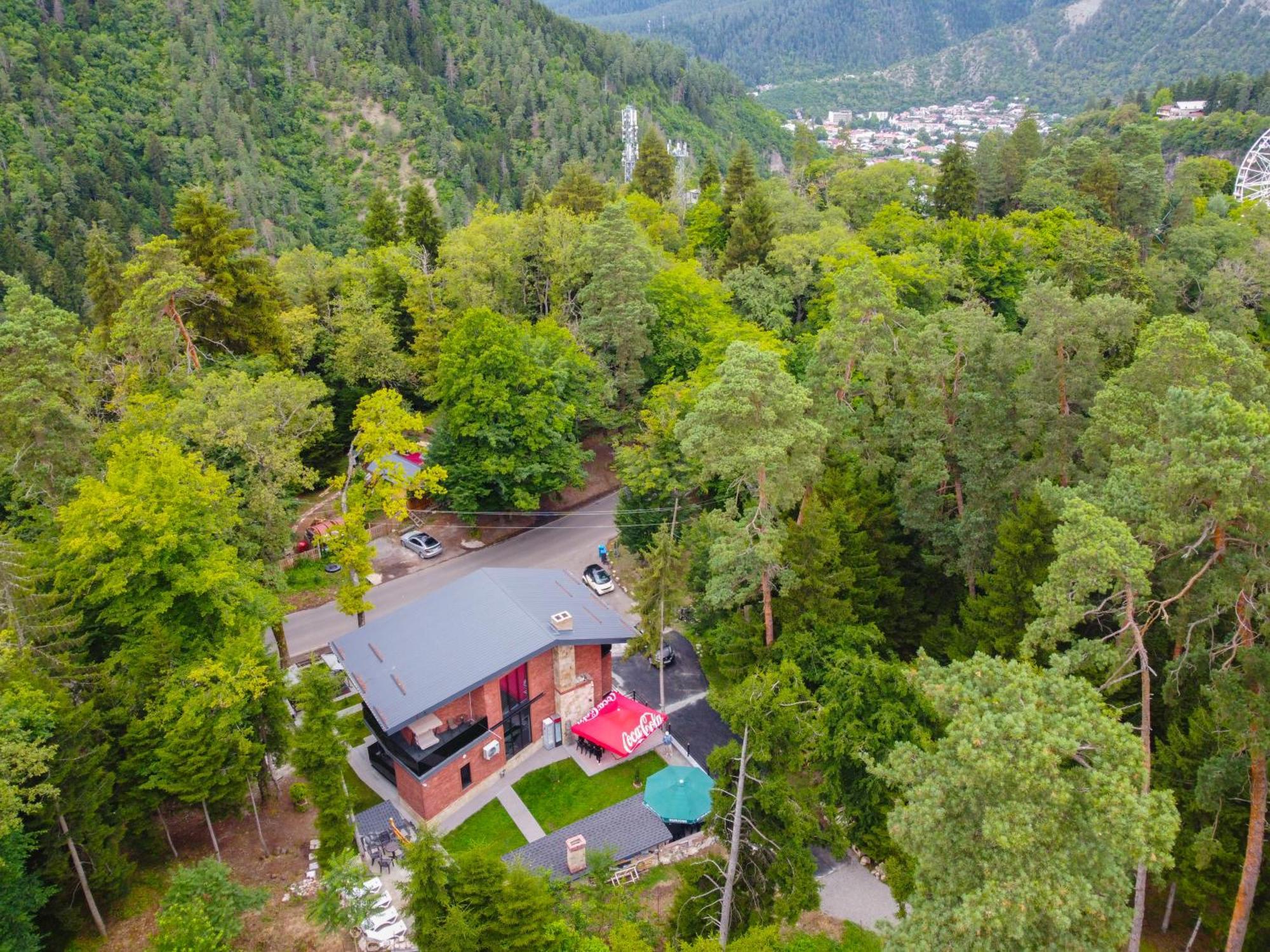 Hotel Evergreen Боржоми Екстериор снимка